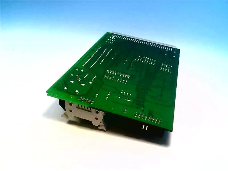 8SPIA_V4 PC板PLC/擴充板 由 ITW DYNATEC 製造