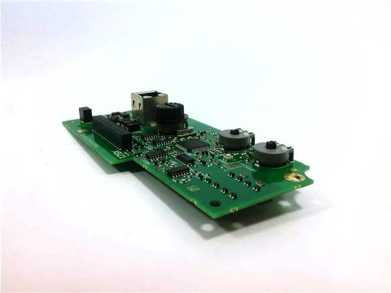 E84DCCM1A1XXA PC板PLC/擴充板 由 LENZE 製造