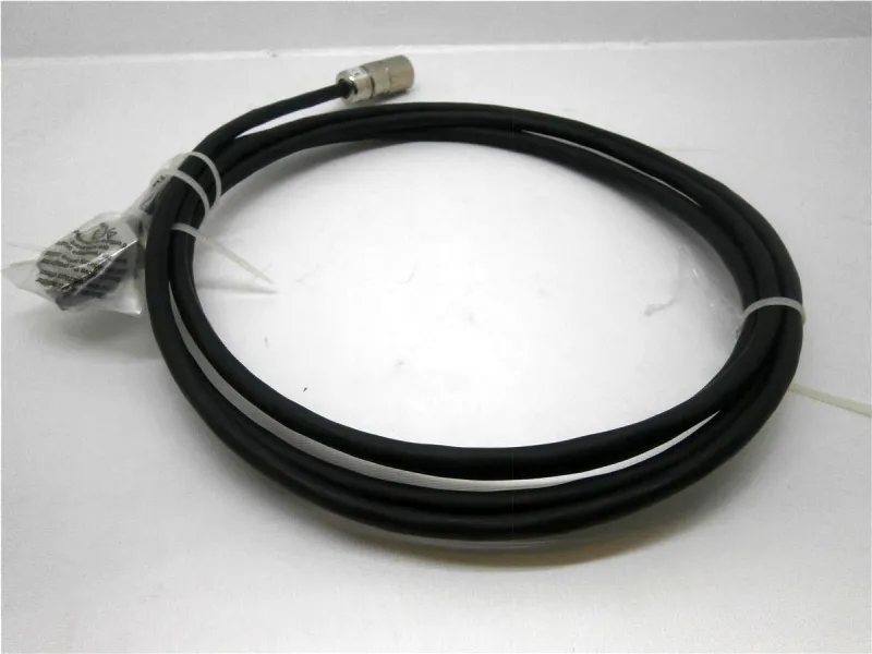 EYF0017A0040F01S02 PLC模組/機架 由 LENZE 製造