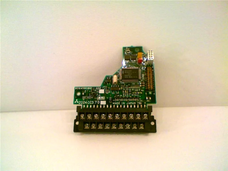 Z024CC3.7D PC板PLC/擴充板 由 MITSUBISHI 製造