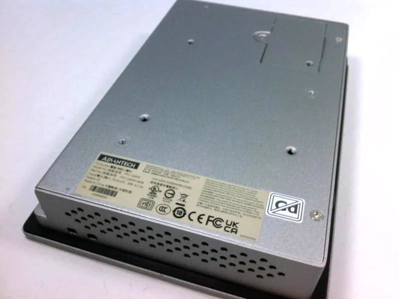 Industriecomputer PPC-3060S-N80B von ADVANTECH