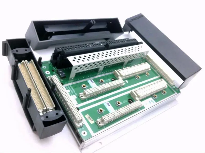 Module/Châssis API 7400208C-020 de TRICONEX
