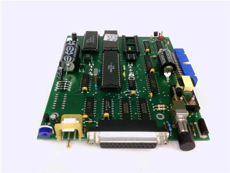 Carte PC API/Carte d'extension AW17-18550-00RJ de CIRRIS SYSTEMS