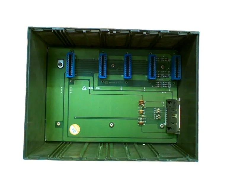 SPS-Modul/Rack HB32-01 von GIDDINGS & LEWIS MOTION CNTRL