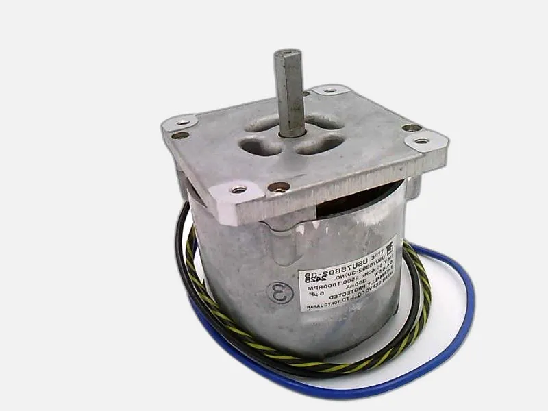 USU75B92-39 伺服馬達 由 SERVO DRIVE