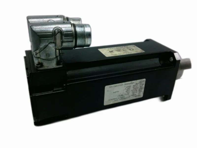 AKM33E-ACCNC-00 步進馬達 由 KOLLMORGEN IND