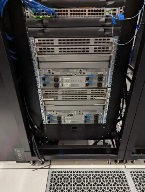 Cisco N9K-C9504-B3-E= 2X Sup-B 2X X9732C-R 100G 4X Fm-E 2X 3000W Ac Loaded Lane