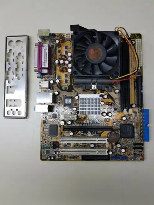 Asus K8N-Vm Rev 1.02 Socket 754 + Amd Sempron 3000+ + I/O Shield Combo