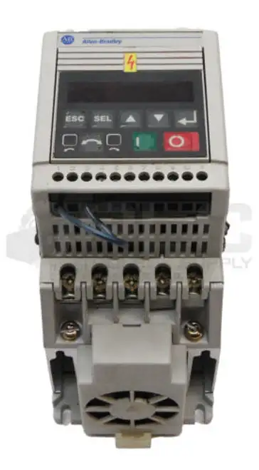 Allen Bradley 160-Aa04Nps1 /B 200-240V 5.4A 50/60Hz 變頻驅動器