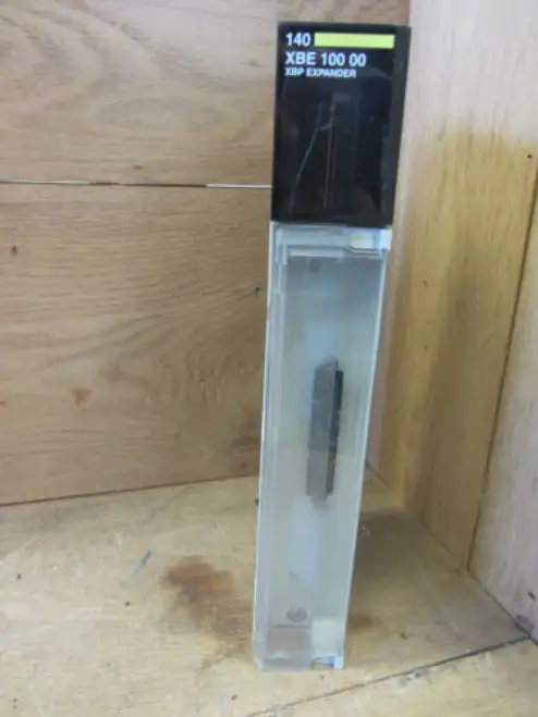 Modicon Schneider 140XBE10000 XBP 擴展器 CSQ