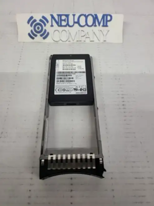Ibm 2078-Acn0 V5000 Storwize 1,92Tb Ri Ssd 2,5" 12Gb Sas 01Ej598 01Ej782
