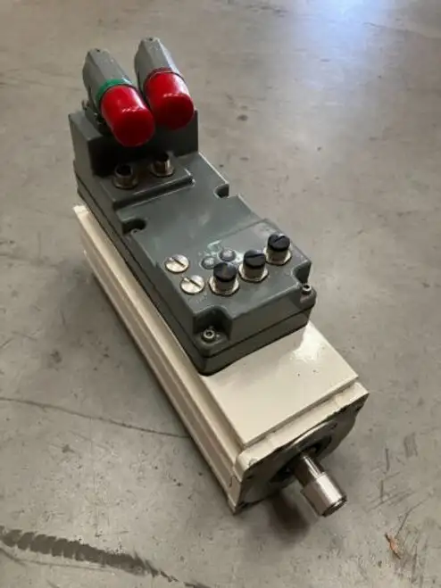 Allen Bradley Kinetix 6000M Mdf-Sb1153H-Qk84B-S Ser A Integrated Drive-Motor