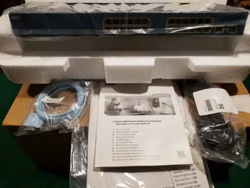 Cisco Catalyst 3560 Series 24Port Switch