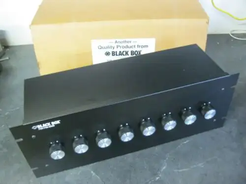 Black 19 Inch Rackmount Sm025A-Fff 8-Abc Selector Switches 25 Leads Switched