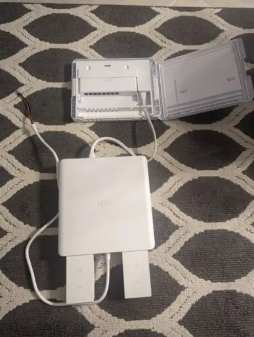 Ubiquiti Uisp-S 8-Port / 120W X2 / Uisp Power Kit