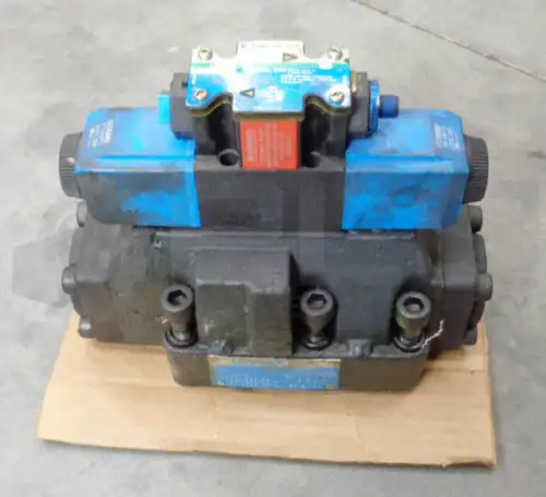 Vickers 02-400028 Gruppo valvola solenoide Dg4V-3S-6C-M-Fpm4Wl-H5-60-En623 508173