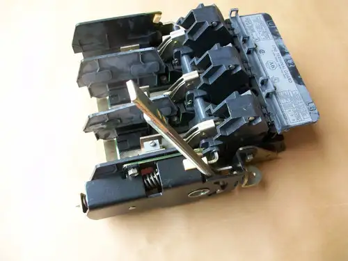 ALLEN BRADLEY 1494V-DS200 Series A DISCONNECT SWITCH