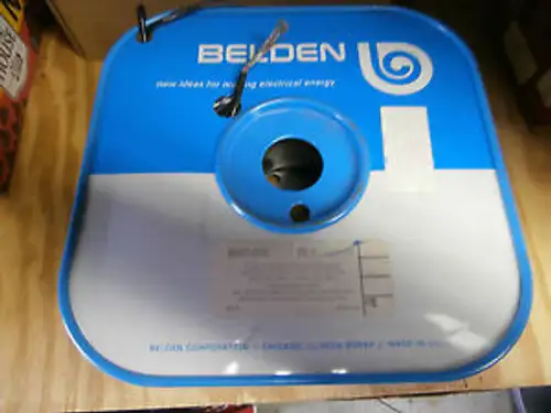 Belden 8437-500 Foot 1 Pair 22 Awg Solid Shielded Cable Wire Nos