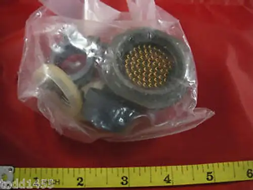 ITT Cannon MS3114F24-61S Connettore Mil Spec 61P femmina 61 pin Dimensione 24 Zoccolo