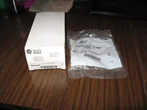 Allen Bradley 802X-Np7 Ser 1 802T-W17B 限位開關
