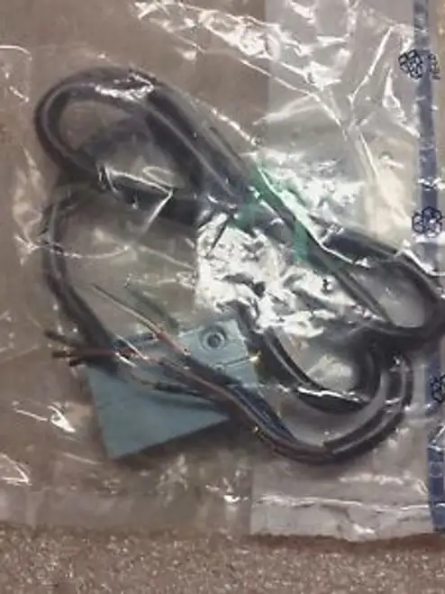 Telemecanique Xcm-A110-H7 Limit Switch