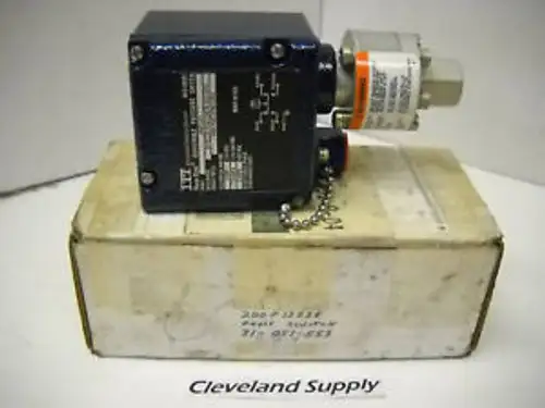 Itt Neo-Dyn 200P12Z3E Adjustable Pressure Switch 20-220Psig