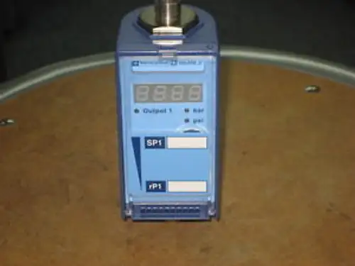 Telemecanique Nautilus Pressure Switch Xml-F070D2029