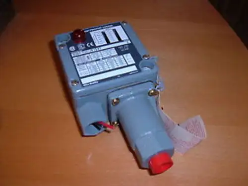 Allen Bradley 836T-T351Jx15X7 Pressure Control Switch