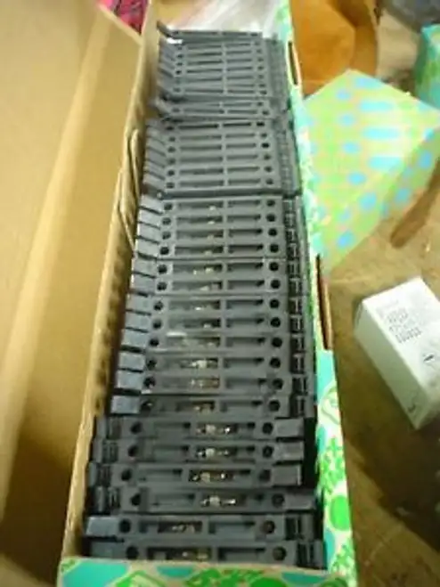 Qty 35 Phoenix Contact Terminal Blocks 3004126 Uk5-Hesiled24 -