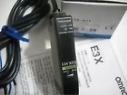 Omron E3X-ZD11 E3XZD11 光電傳感器