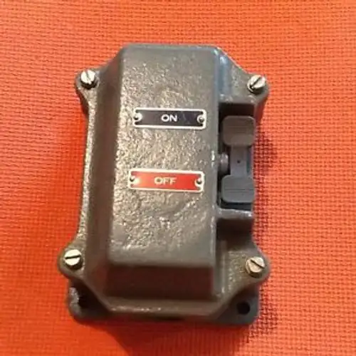 Square D 9001 Gw-210 Control Station Nema Type 4 Enclosure Heavy Duty 600V Ac