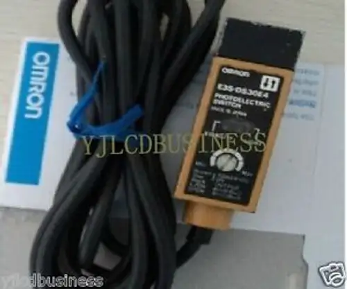 OMRON E3S-DS30E4 光電感測器