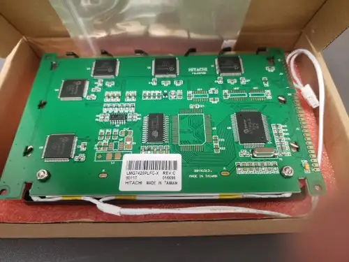 Hitachi LMG7420PLFC-X 5.1 240128 LCD Screen Original