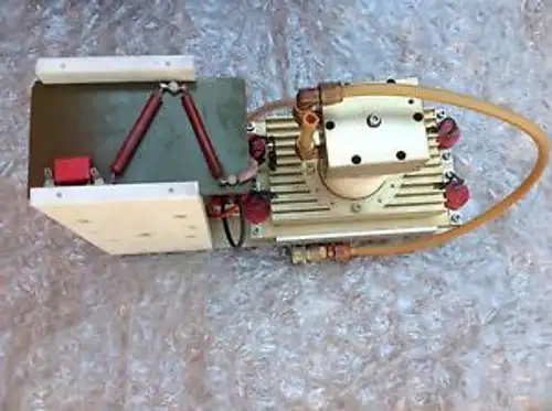 Lambda Physik LP-189 Hydrogen Thyratron Completes Sets With Heatsink