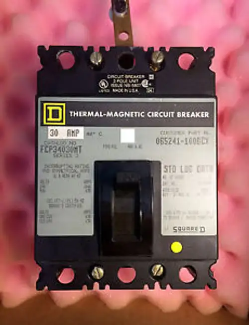 Square D Thermal Magnetic Circuit Breaker Fcp34030Mt Series 3 065241-100Dcx