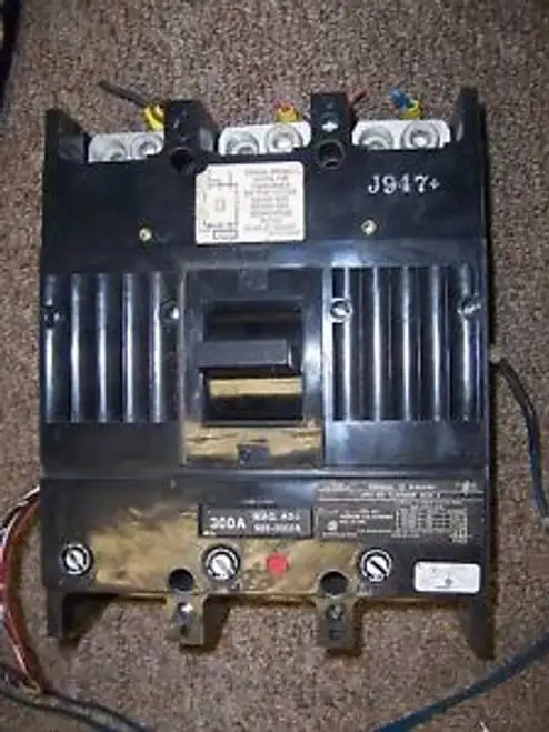 GE TJJ TJJ436300 3極 300安培 跳脫 600V 輔助欠壓釋放斷路器