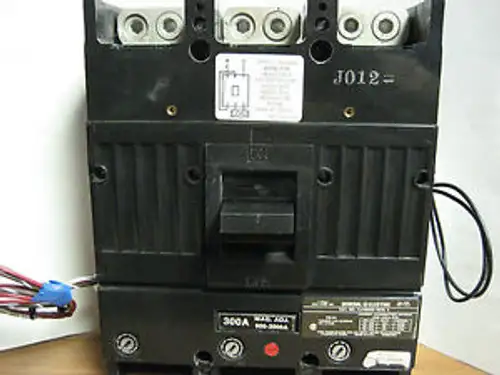 General Electric 300A Breaker W/ Shunt Trip & Aux. Switch Tjj436300 Yd-109