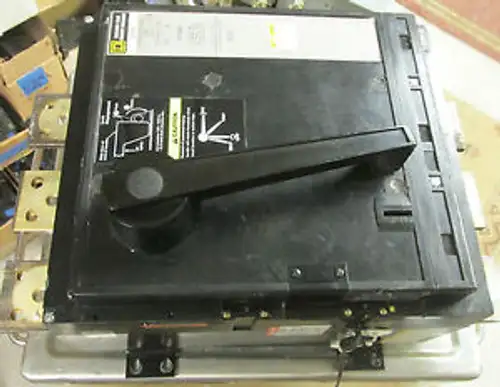 Square D Unterbrecher PAL Typ Cat PAF361600DC1616 mit Unterspannung und ... VU-07
