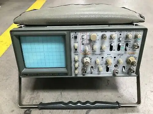 Hitachi V-680 60Mhz Analog Oscilloscope