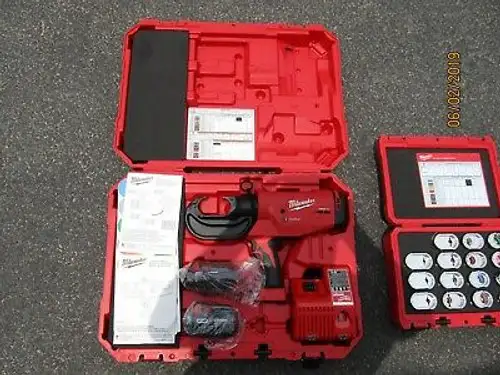 Milwaukee 2779-20 M18 750 Mcm Wire Crimper mit 49-12- Kita Die Kit