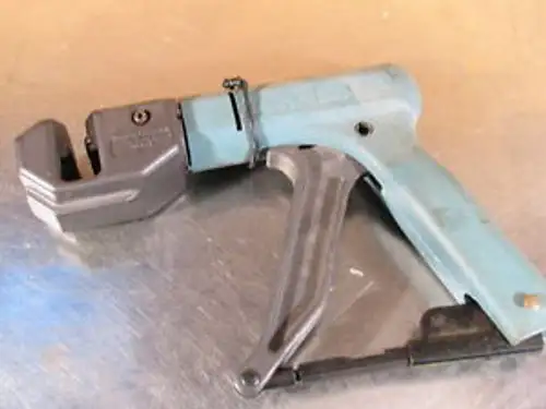 Te Connectivity / Amp 91230-1-A Self Indexing Manual Pistol Grip Tool