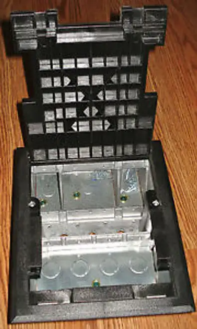 Wiremold Af3-Yc Blak Doppelboden Box