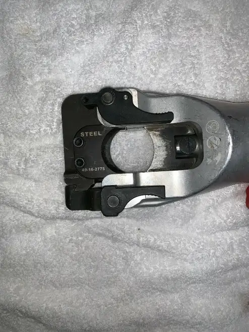 Milwaukee M18 Force Logic 1590 Acsr Kabelschneider (2777-20)