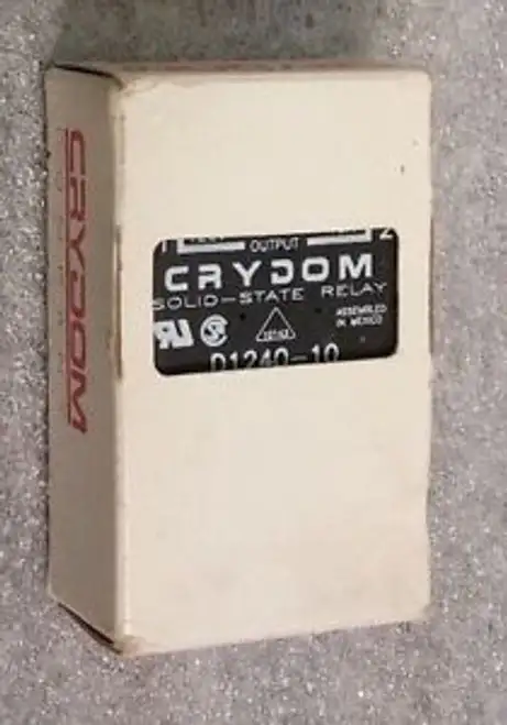 Crydom D1240-10 montaż na panelu