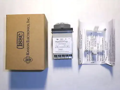 ISSC 1068-1P9B-2-2 INDUSTRIAL SOLID STATE TIMER REPEAT CYCLE 120-240VAC