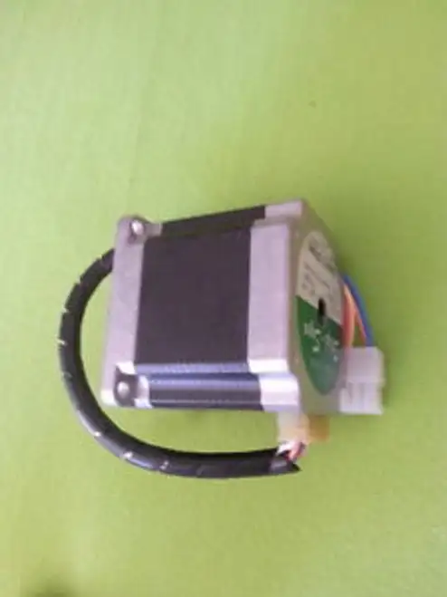 SANYO DENKI 103H7123-0740 dc 3A 1.8 deg krokový motor