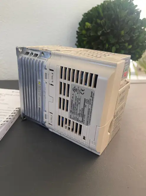 Yaskawa CIMR-JU4A0005BAA 3HP VFD Variable Frequency Drive