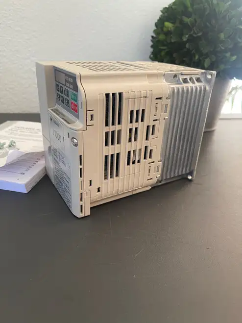 Yaskawa CIMR-JU4A0005BAA 3HP VFD Variable Frequency Drive