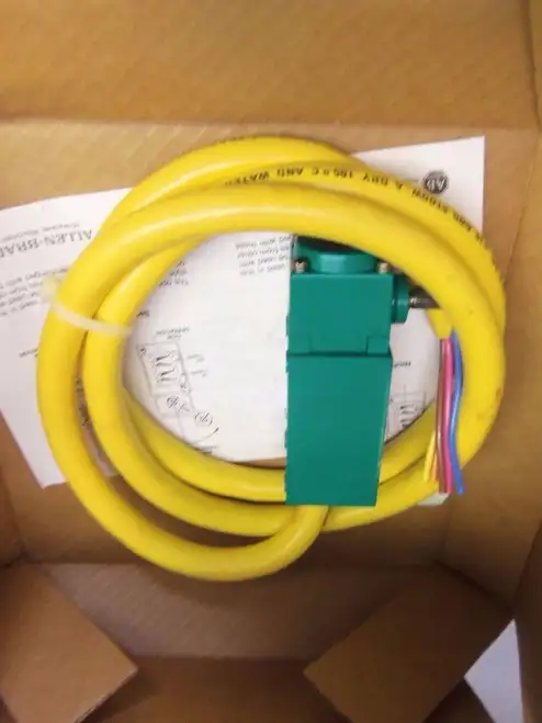 Allen Bradley 802M-Asy5 Prewired Limit Switch