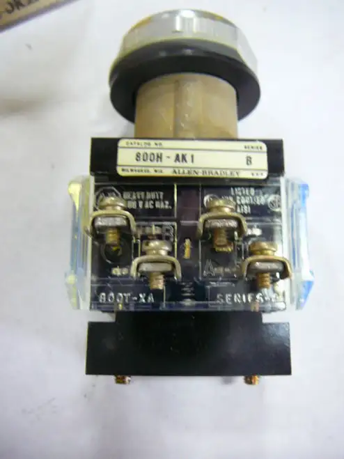 2 800H-Dk2A Allen Bradley 800Hdk2A
